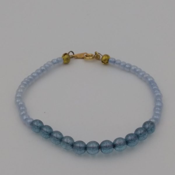 Bracelet perles en verre bleues